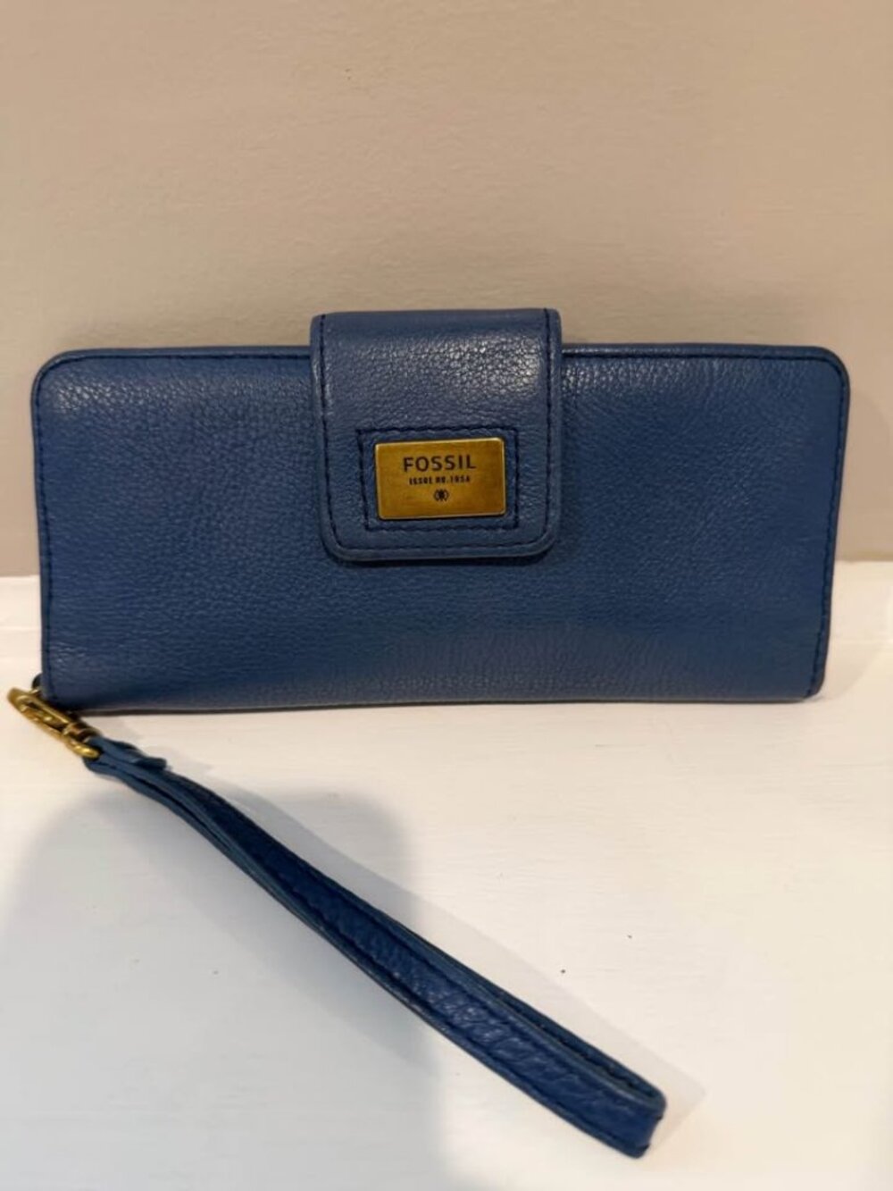 Fossil Slim Wallet & Wristlet